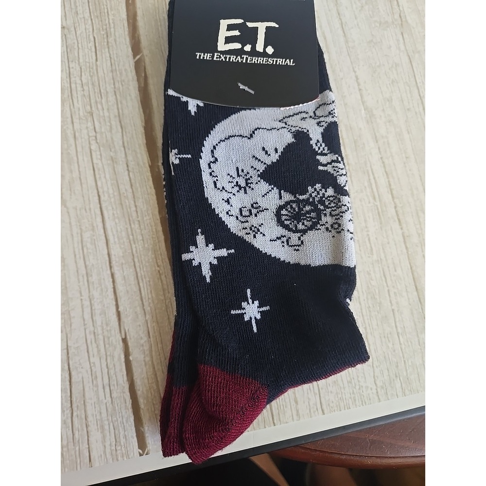 Universal Studios ET The Extra-Terrestrial Crew Socks Men Size 10-13 New Sealed